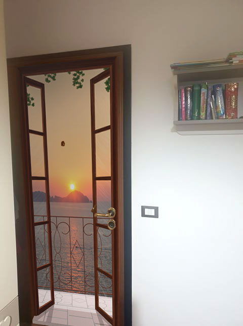 Porta finestra a Ponza al tramonto - NG-P181