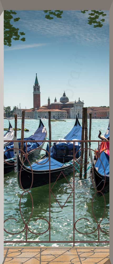 Balconcino sulle gondole a Venezia - P227